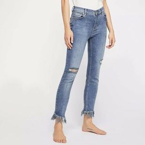 Free People denim Great Heights Frayed Skinny Jeans size 26